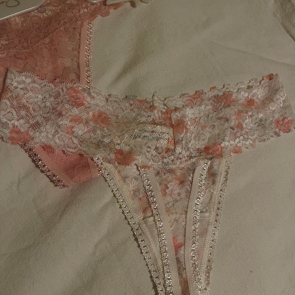 2 New Jessica Simpson lace underwear - Picture 3 of 5